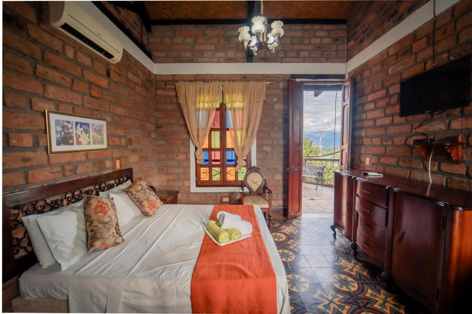 Hosteria De La Plaza Menor Santa Fe de Antioquia Εξωτερικό φωτογραφία