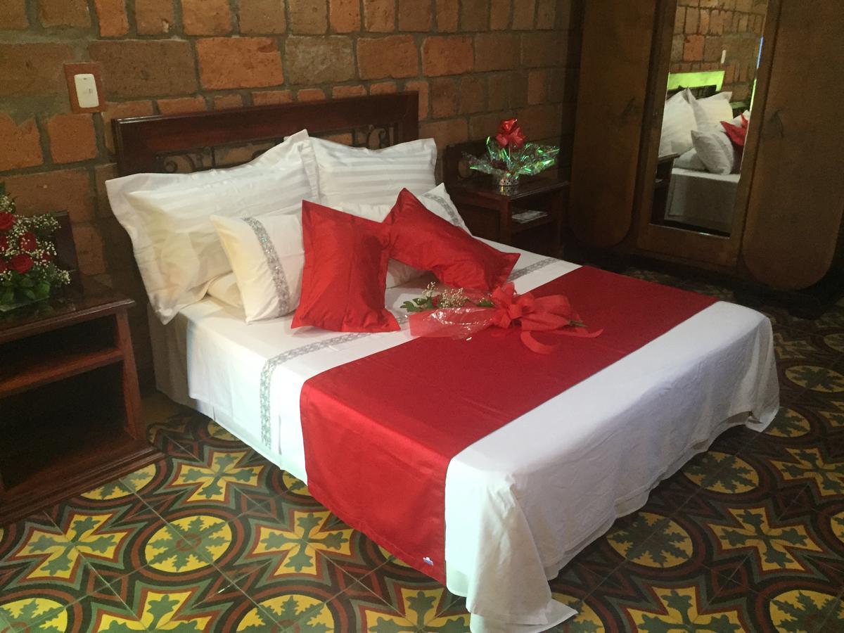 Hosteria De La Plaza Menor Santa Fe de Antioquia Εξωτερικό φωτογραφία